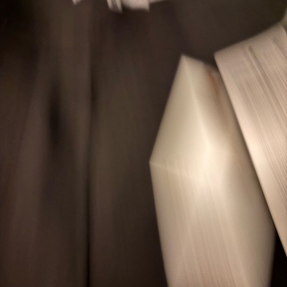 Good American Black Skinny Jeans Sleek and Stylish - Picture 5 of 5